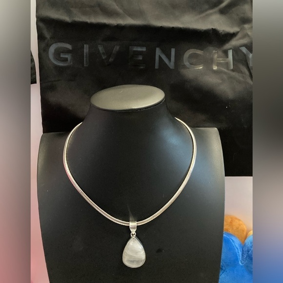 925 Omega chain with 925 Moonstone pendant. Genuine.​​​ - Picture 2 of 10